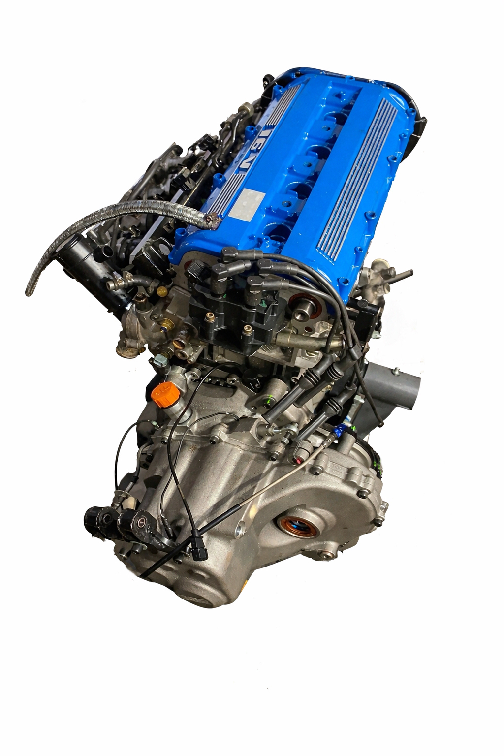 photo d'un moteur de 205 gti 16 avec boîte de vitesse séquentielle 3mo