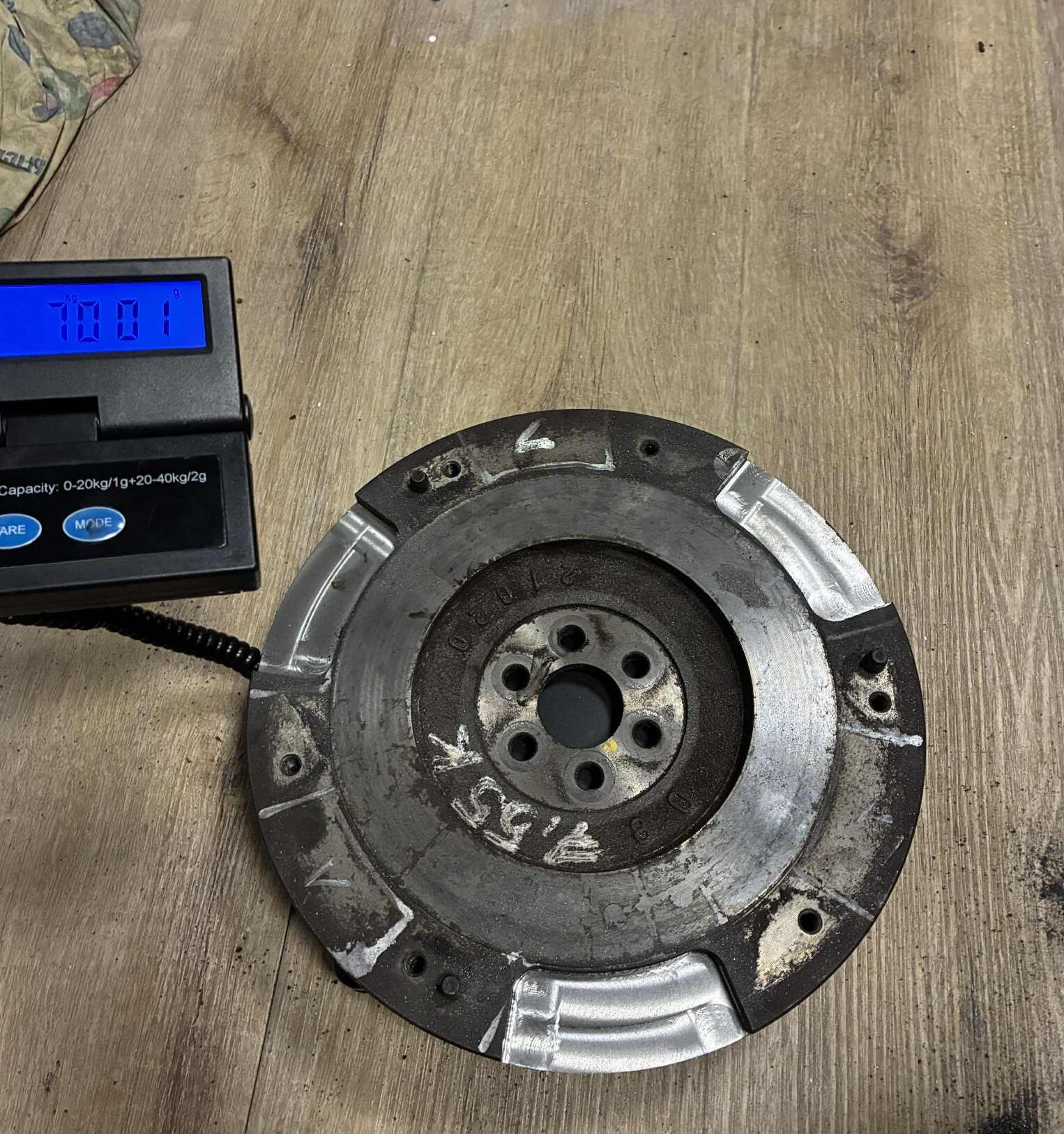 photo de la pesé du volant moteur allégé